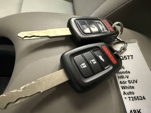 Used 2016 Honda HR-V LX image 16
