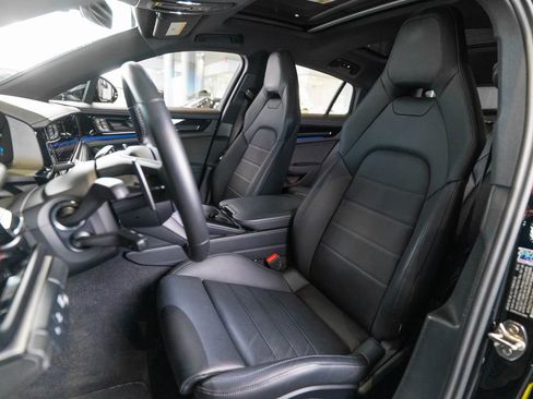 Certified 2025 Porsche Panamera 4S AWD/4WD image 5