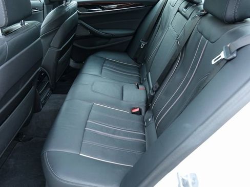 Used 2023 BMW M550i xDrive AWD/4WD image 32