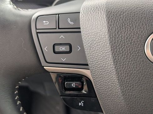 Used 2025 Toyota Camry SE w/ Convenience Package FWD image 52