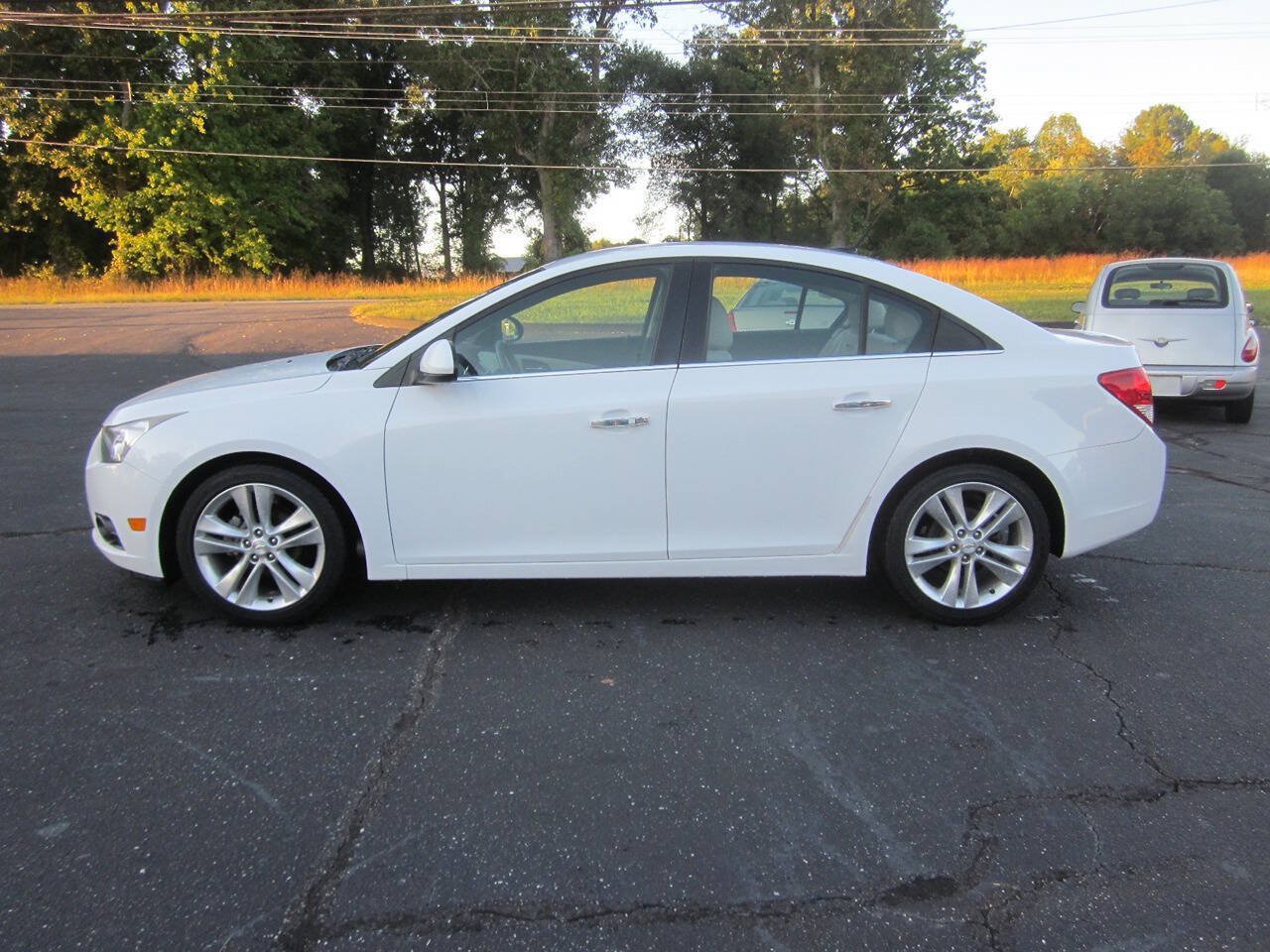 Used 2012 Chevrolet Cruze LTZ FWD image 1