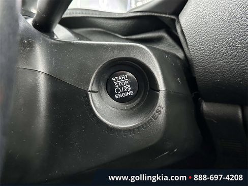 Used 2017 Jeep Renegade Latitude w/ Cold Weather Group image 29