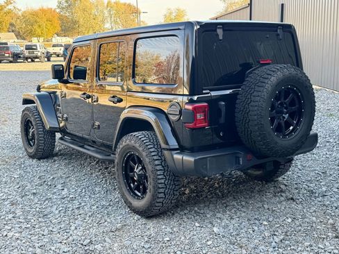 Used 2020 Jeep Wrangler Unlimited Sahara image 3