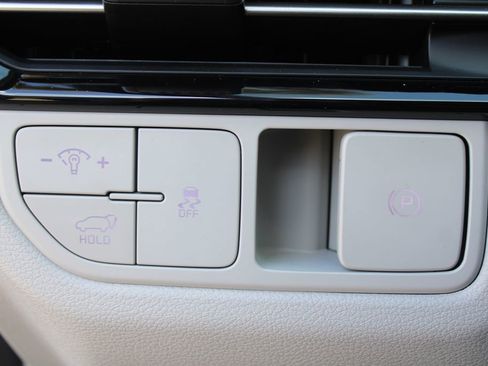 New 2026 Kia Sportage EX FWD image 25