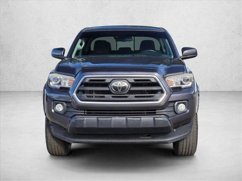 Used 2018 Toyota Tacoma SR5 image 2