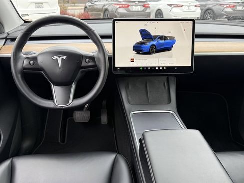 Used 2023 Tesla Model Y Long Range image 32