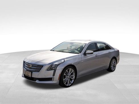 Used 2018 Cadillac CT6 Platinum image 2
