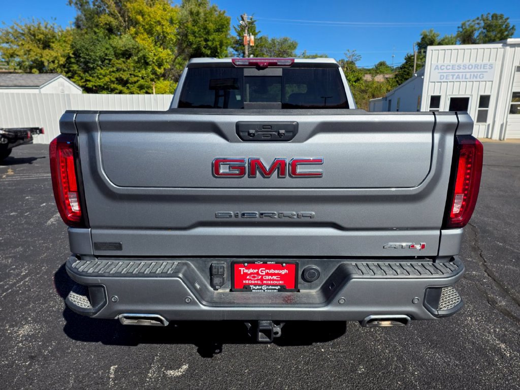 Used 2024 GMC Sierra 1500 AT4 w/ Technology Package AWD/4WD image 7