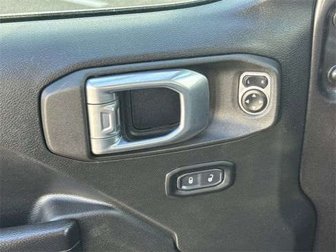 Used 2021 Jeep Wrangler Unlimited Sport image 34