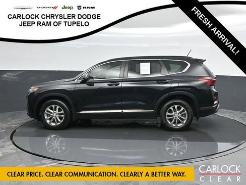 Used 2019 Hyundai Santa Fe SE image 9