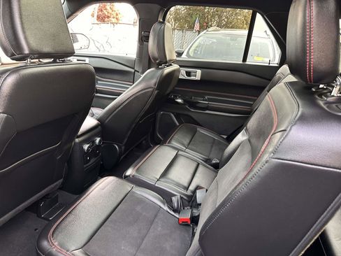 Certified 2022 Ford Explorer ST-Line image 13