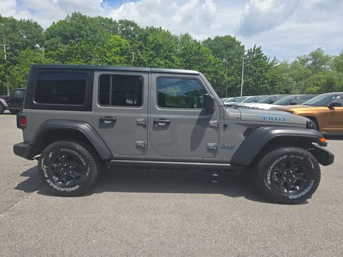 Used 2023 Jeep Wrangler Unlimited w/ Cold Weather Group AWD/4WD image 3