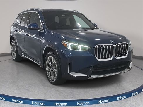 Used 2025 BMW X1 xDrive28i w/ Convenience Package image 3