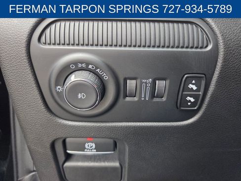 Used 2024 Jeep Wagoneer Series II image 25