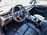 Certified 2024 Porsche Macan image 4