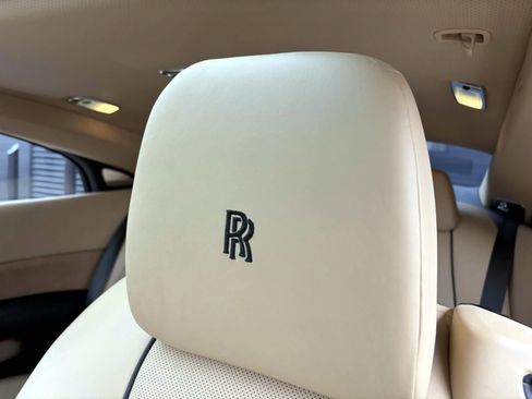 Used 2014 Rolls-Royce Wraith image 17