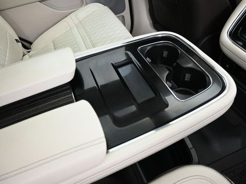 Used 2024 Lincoln Navigator Black Label image 28