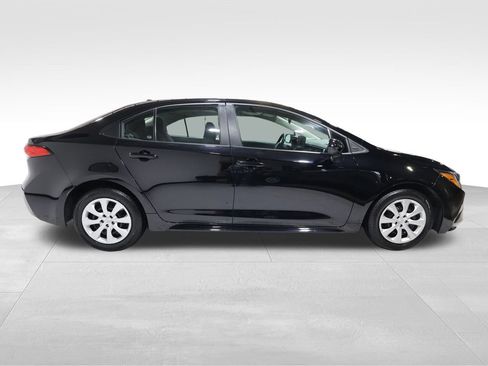 Used 2024 Toyota Corolla LE image 5