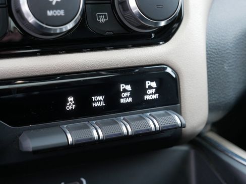 Used 2021 RAM 1500 Laramie image 32