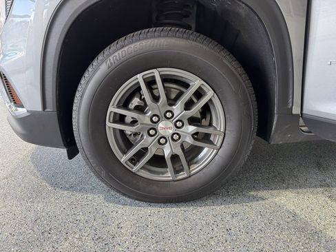 Used 2025 GMC Acadia Elevation image 28