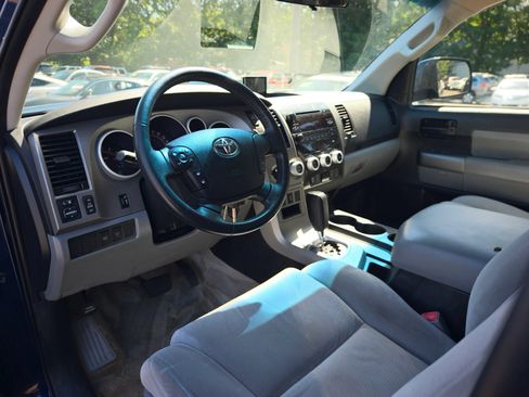 Used 2010 Toyota Sequoia SR5 AWD/4WD image 14