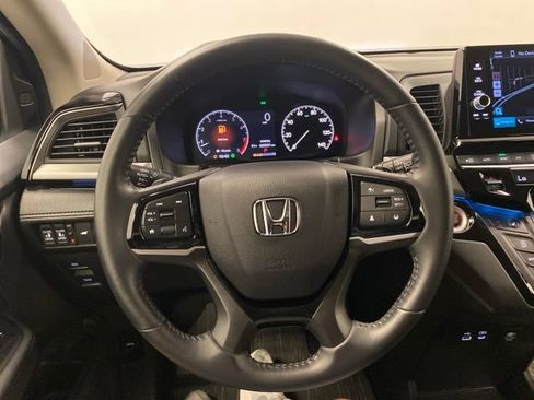 Certified 2025 Honda Odyssey Touring image 17