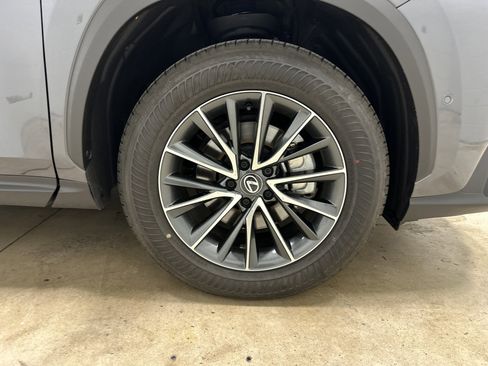 Used 2025 Lexus NX 350h AWD w/ Luxury Package image 13