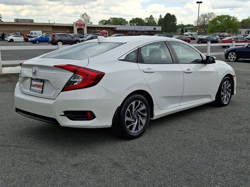 Used 2018 Honda Civic EX image 6