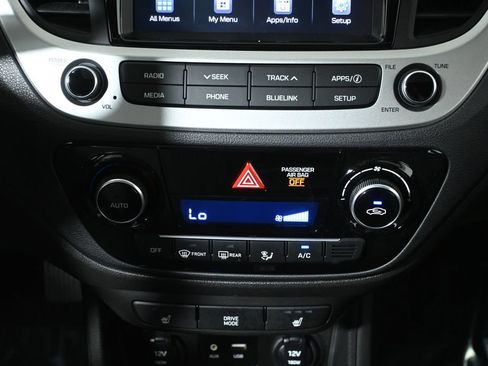 Used 2022 Hyundai Accent Limited FWD image 22