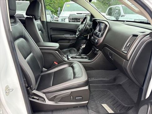 Certified 2022 GMC Canyon AT4 w/ Trailering Package AWD/4WD image 7