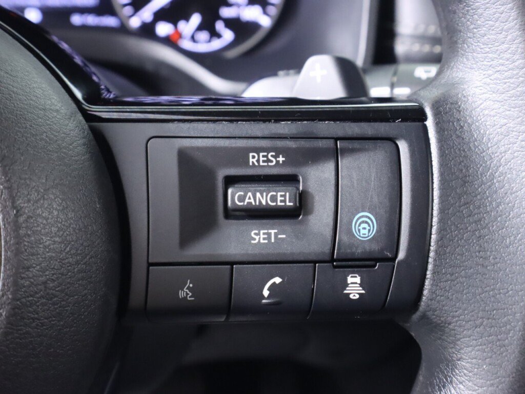 Used 2021 Nissan Rogue SV AWD/4WD image 14