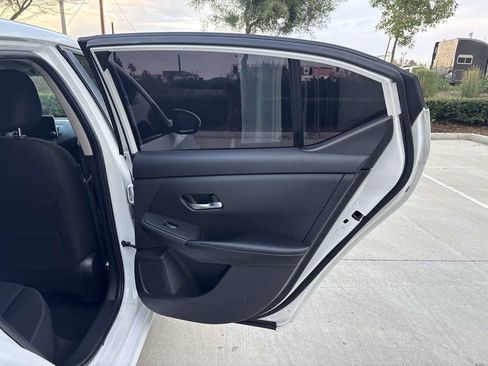 Used 2022 Nissan Sentra SV w/ Trunk Package image 13