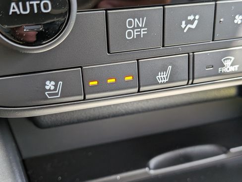 Used 2026 Subaru Outback Touring XT AWD/4WD image 25