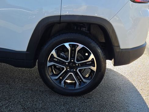 Used 2022 Jeep Compass Limited image 14