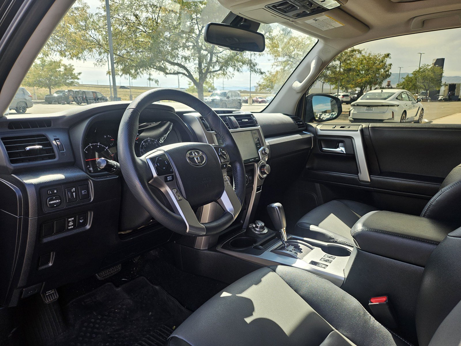 Used 2022 Toyota 4Runner SR5 Premium w/ Moonroof Package AWD/4WD image 10