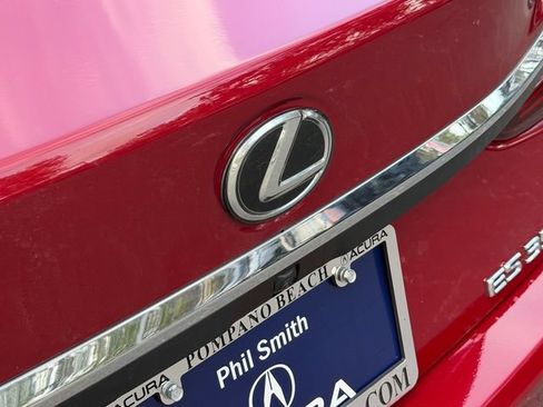 Used 2025 Lexus ES 350 Ultra Luxury w/ Accessory Package (Z2) FWD image 17