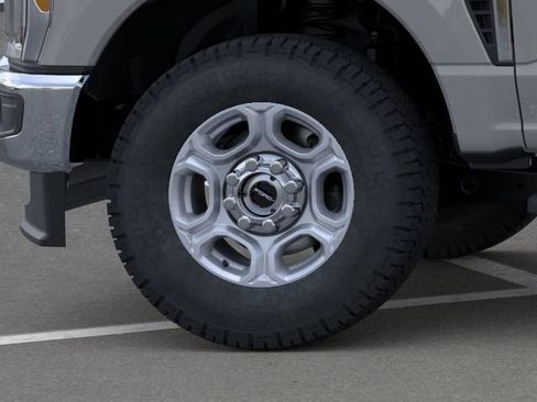 New 2026 Ford F350 XLT w/ FX4 Off-Road Package AWD/4WD image 21