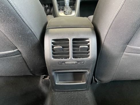 Used 2013 Volkswagen Golf TDI FWD image 28