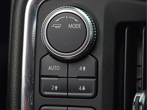 Used 2021 GMC Sierra 1500 AT4 w/ AT4 Preferred Package AWD/4WD image 17