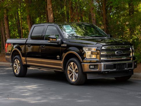 Used 2017 Ford F150 King Ranch w/ Equipment Group 601A Luxury AWD/4WD image 49