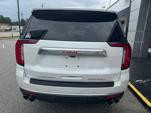 Used 2022 GMC Yukon Denali w/ Denali Premium Package AWD/4WD image 10