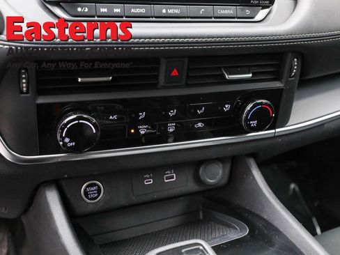 Used 2023 Nissan Rogue S image 20