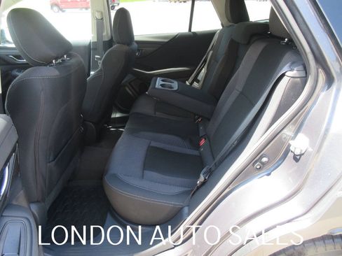 Used 2025 Subaru Outback Premium w/ Popular Package #1A AWD/4WD image 14