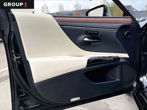 Used 2025 Lexus ES 350 w/ Premium Package image 18