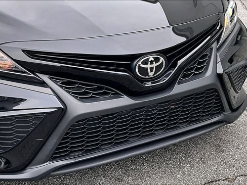 Used 2022 Toyota Camry SE image 30