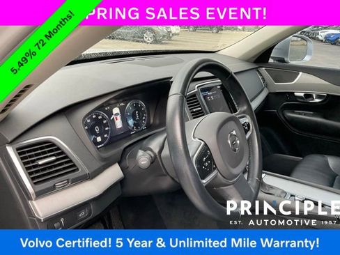 Certified 2022 Volvo XC90 T5 Momentum image 16