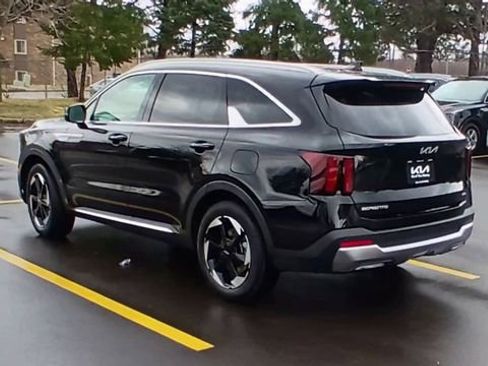 New 2026 Kia Sorento EX image 9