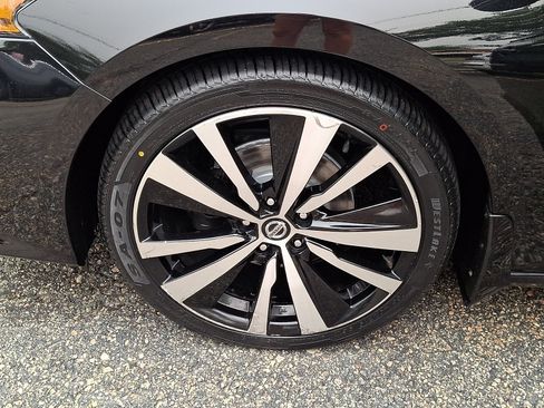 Used 2020 Nissan Altima 2.5 SR w/ Premium Package FWD image 28