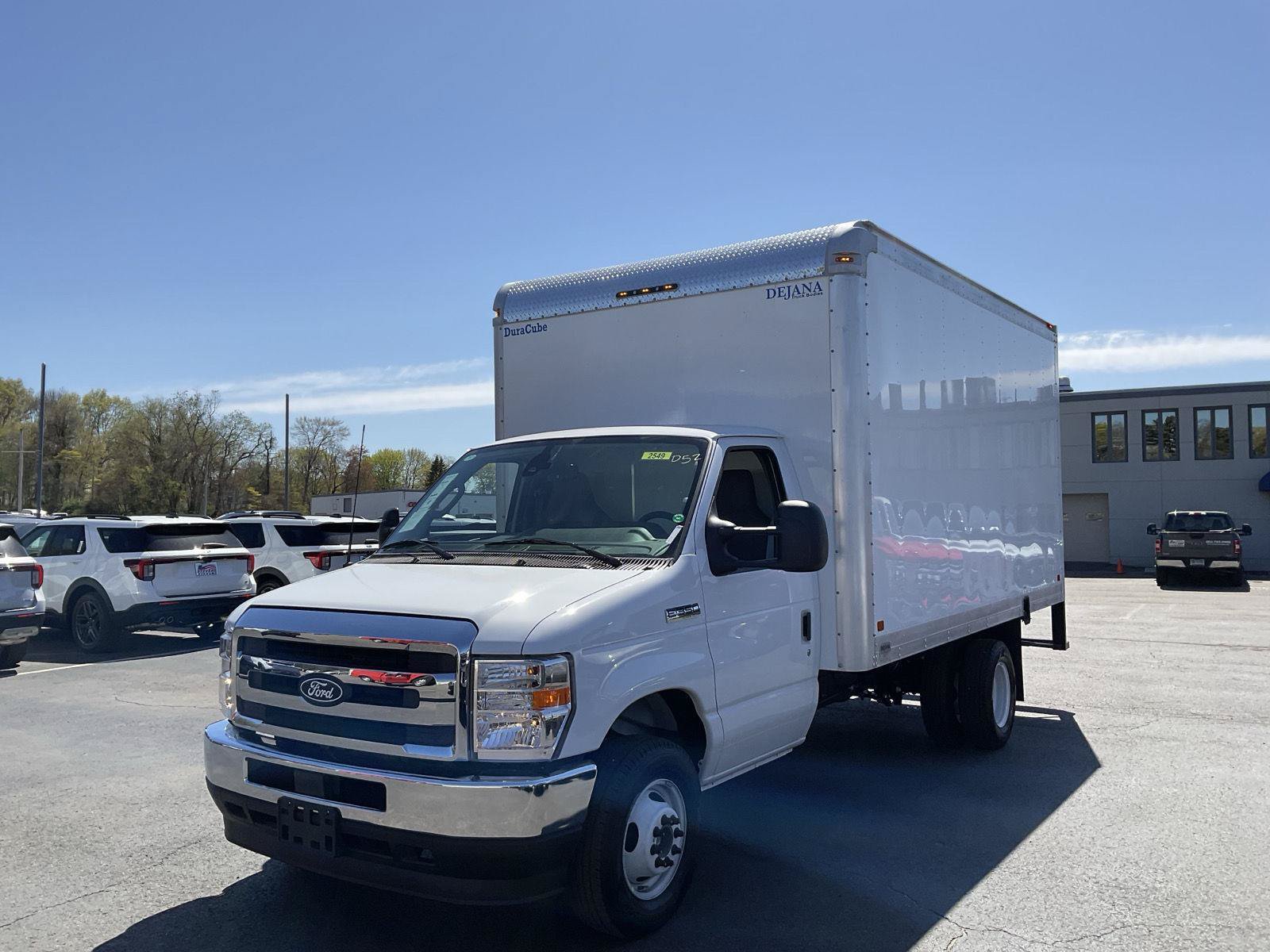 New 2027 Ford E-350 and Econoline 350 Super Duty w/ Power Equipment Group RWD image 3
