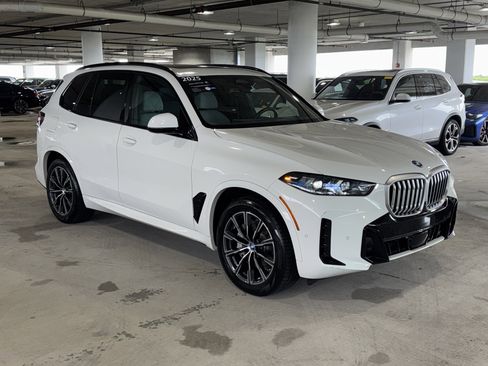 Certified 2025 BMW X5 xDrive50e w/ M Sport Package AWD/4WD image 2